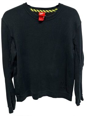 Nike NT/F track and field sweatshirt black medium vented with back pocket